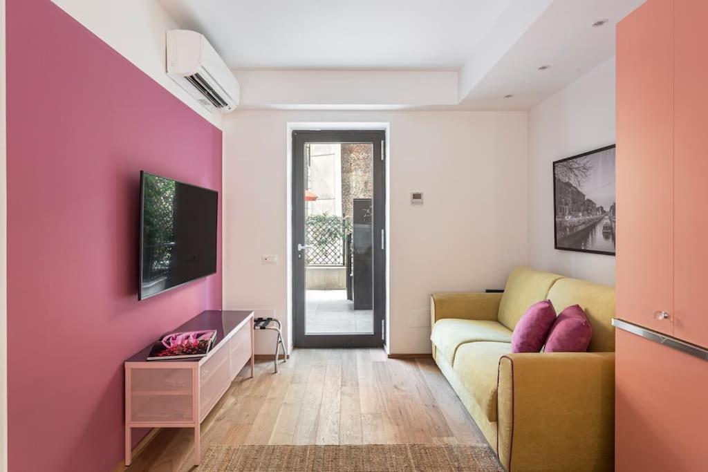 Amazing Apartment In Duomo Milano Eksteriør billede